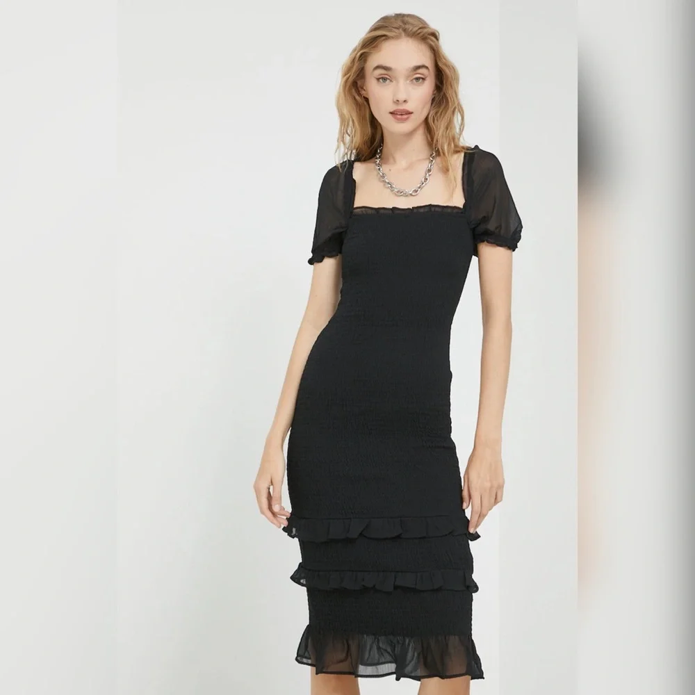 Abercrombie & Fitch Black Ruffle Dress 🖤